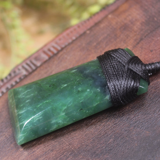 Kawakawa Pounamu Toki