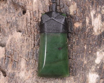 Kawakawa Pounamu Toki
