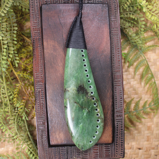Roimata Teardrop carved from Hapopo Pounamu - NZ Greenstone