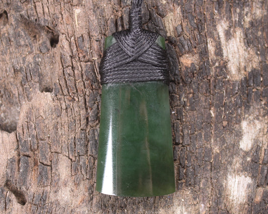 Kawakawa Pounamu Toki
