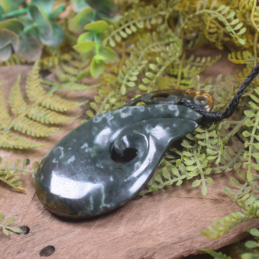 Manaia pendant carved from Rimu Pounamu - NZ Greenstone