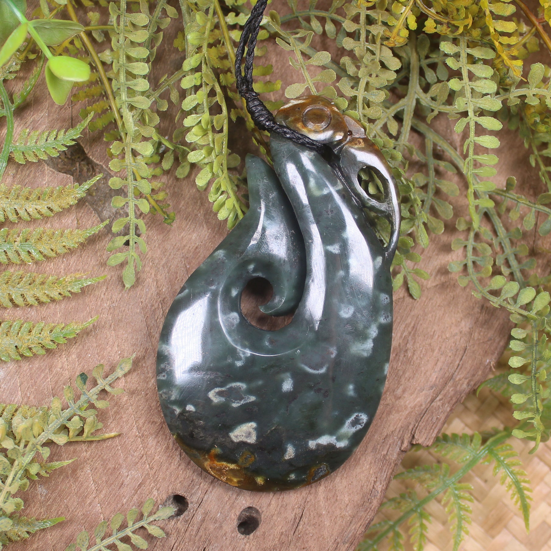 Manaia pendant carved from Rimu Pounamu - NZ Greenstone