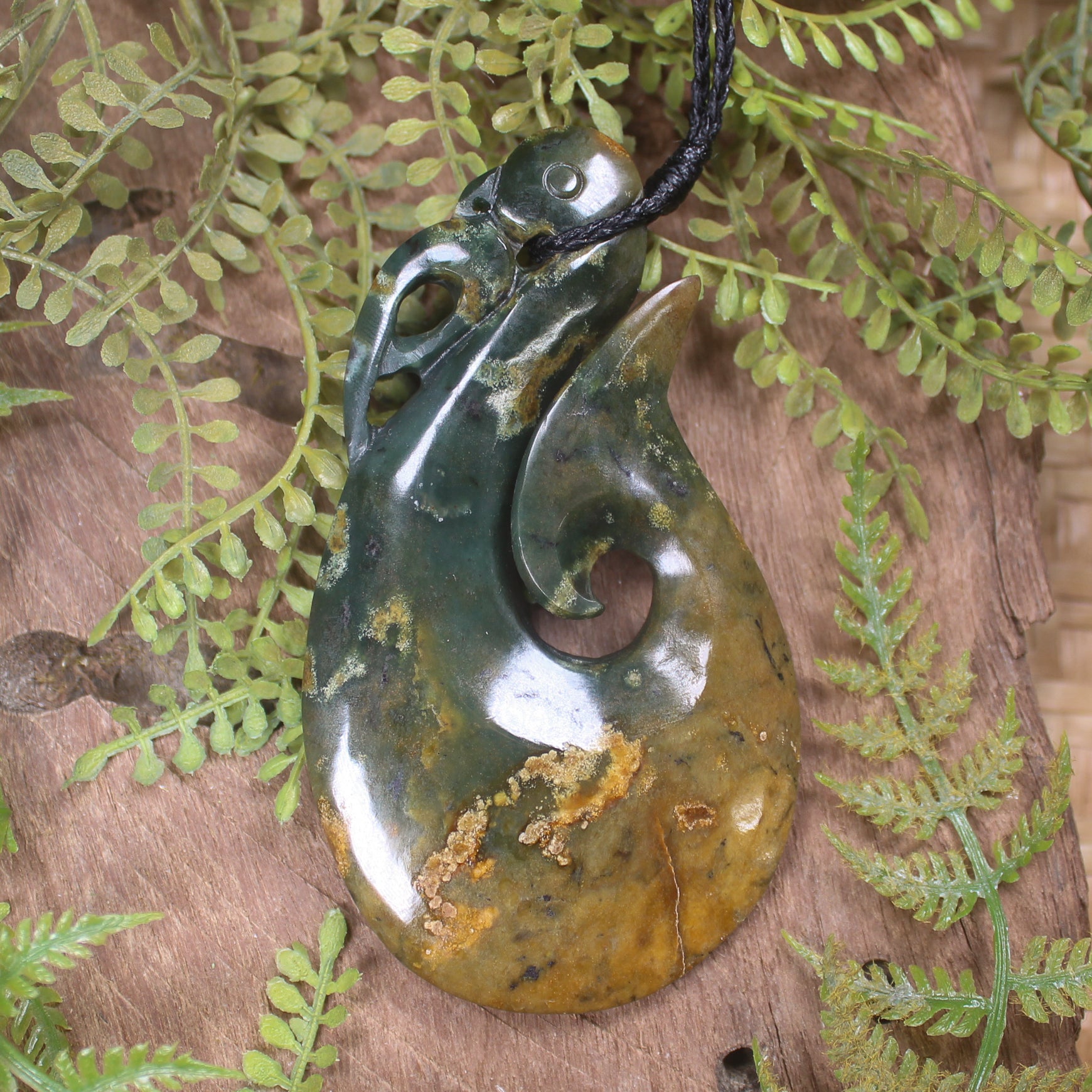 Manaia pendant carved from Totoweka Pounamu - NZ Greenstone