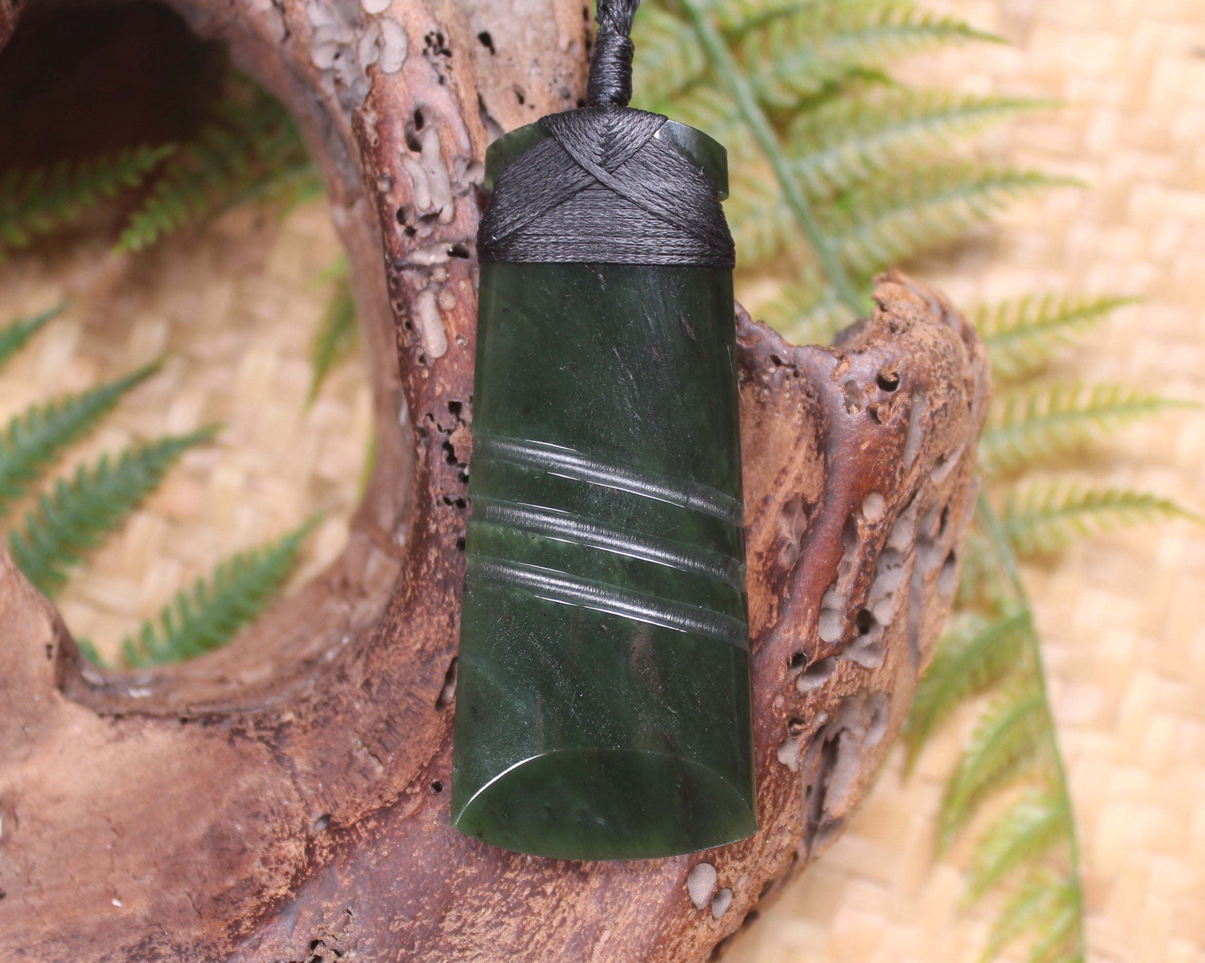 Kawakawa Pounamu Toki