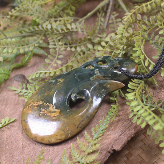 Manaia pendant carved from Totoweka Pounamu - NZ Greenstone