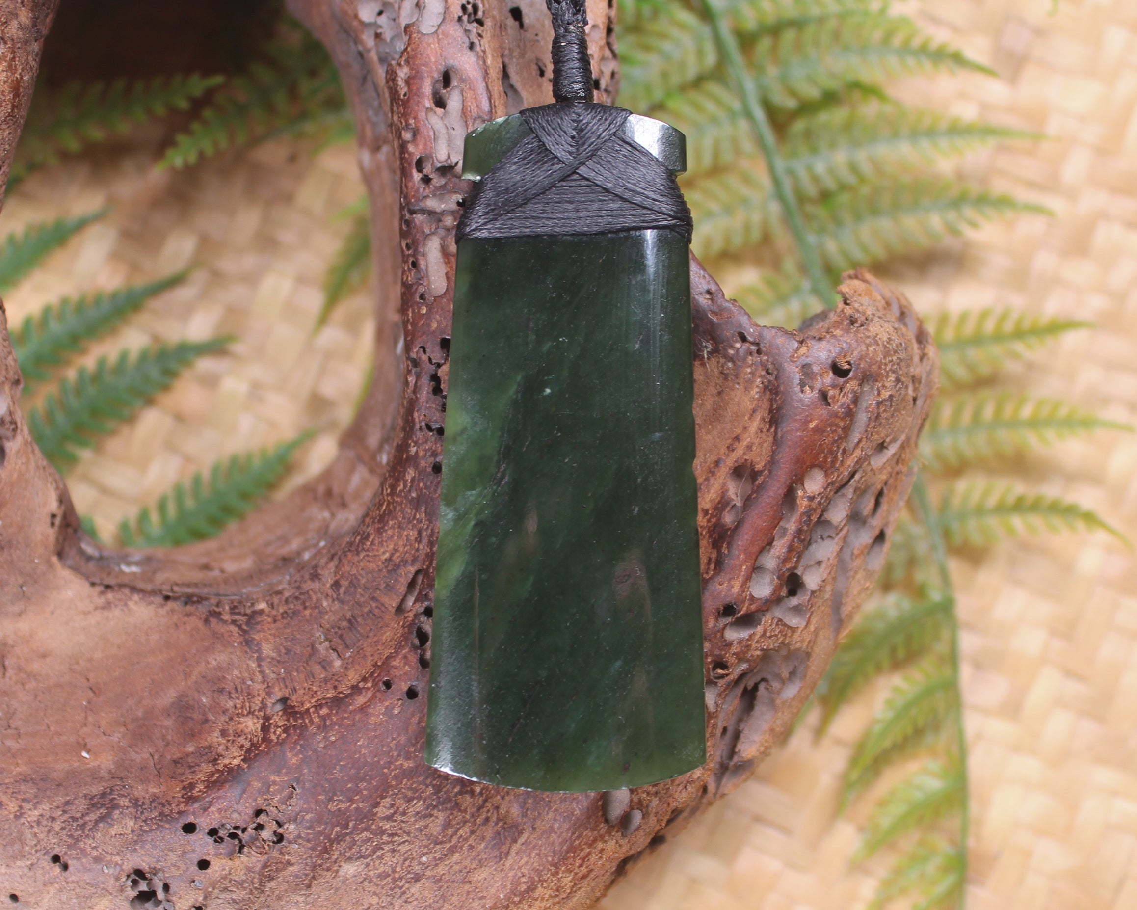 Kawakawa Pounamu Toki