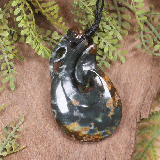 Manaia pendant carved from Totoweka Pounamu - NZ Greenstone