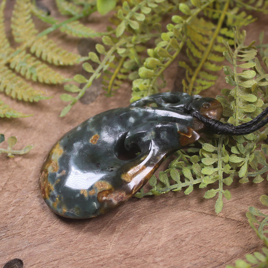Manaia pendant carved from Totoweka Pounamu - NZ Greenstone