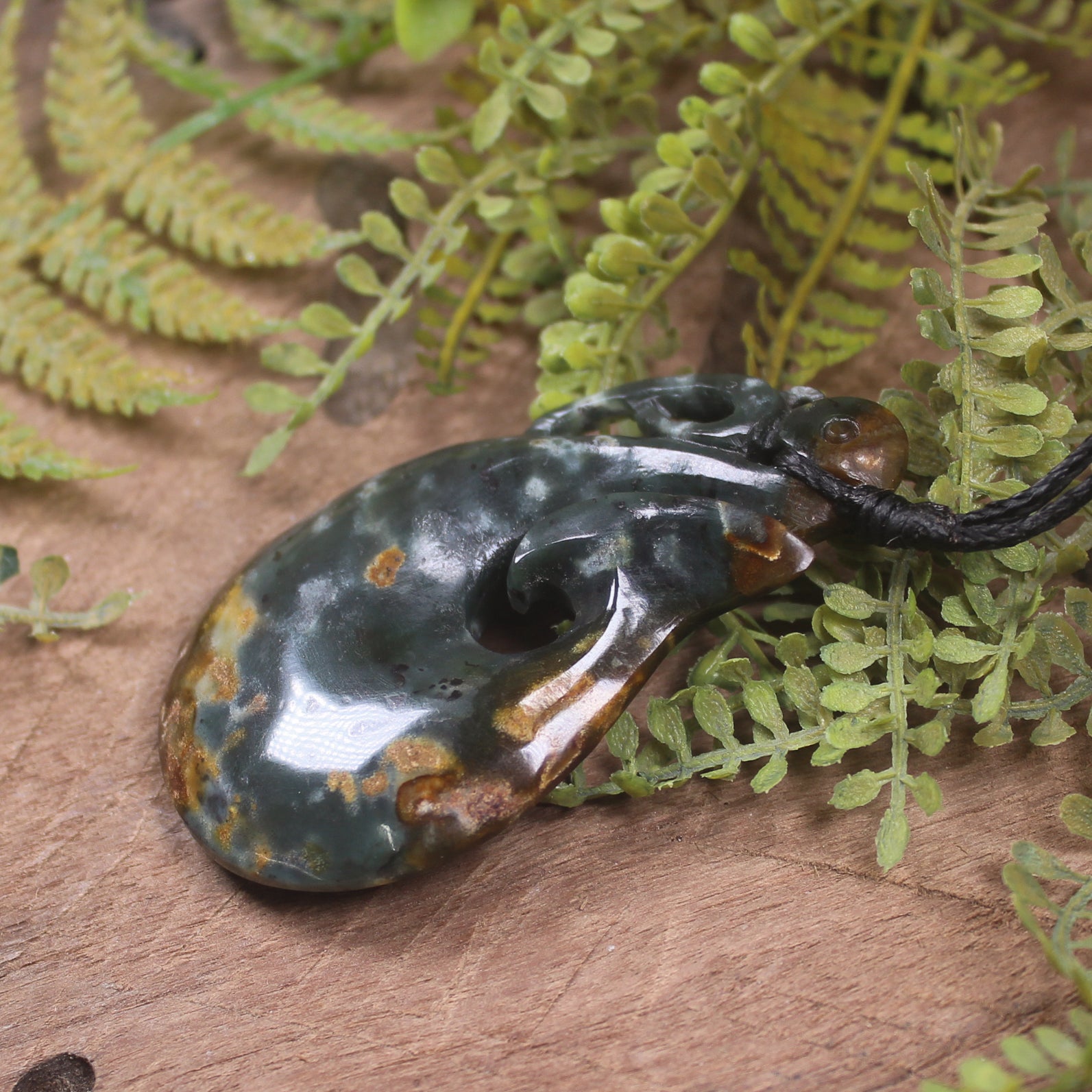 Manaia pendant carved from Totoweka Pounamu - NZ Greenstone