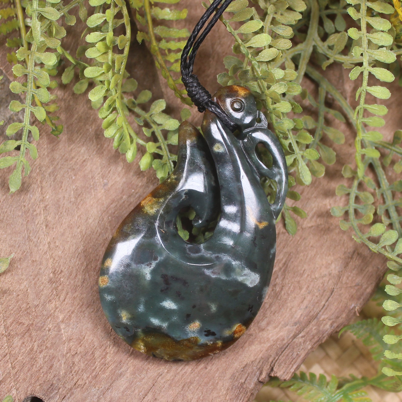 Manaia pendant carved from Totoweka Pounamu - NZ Greenstone