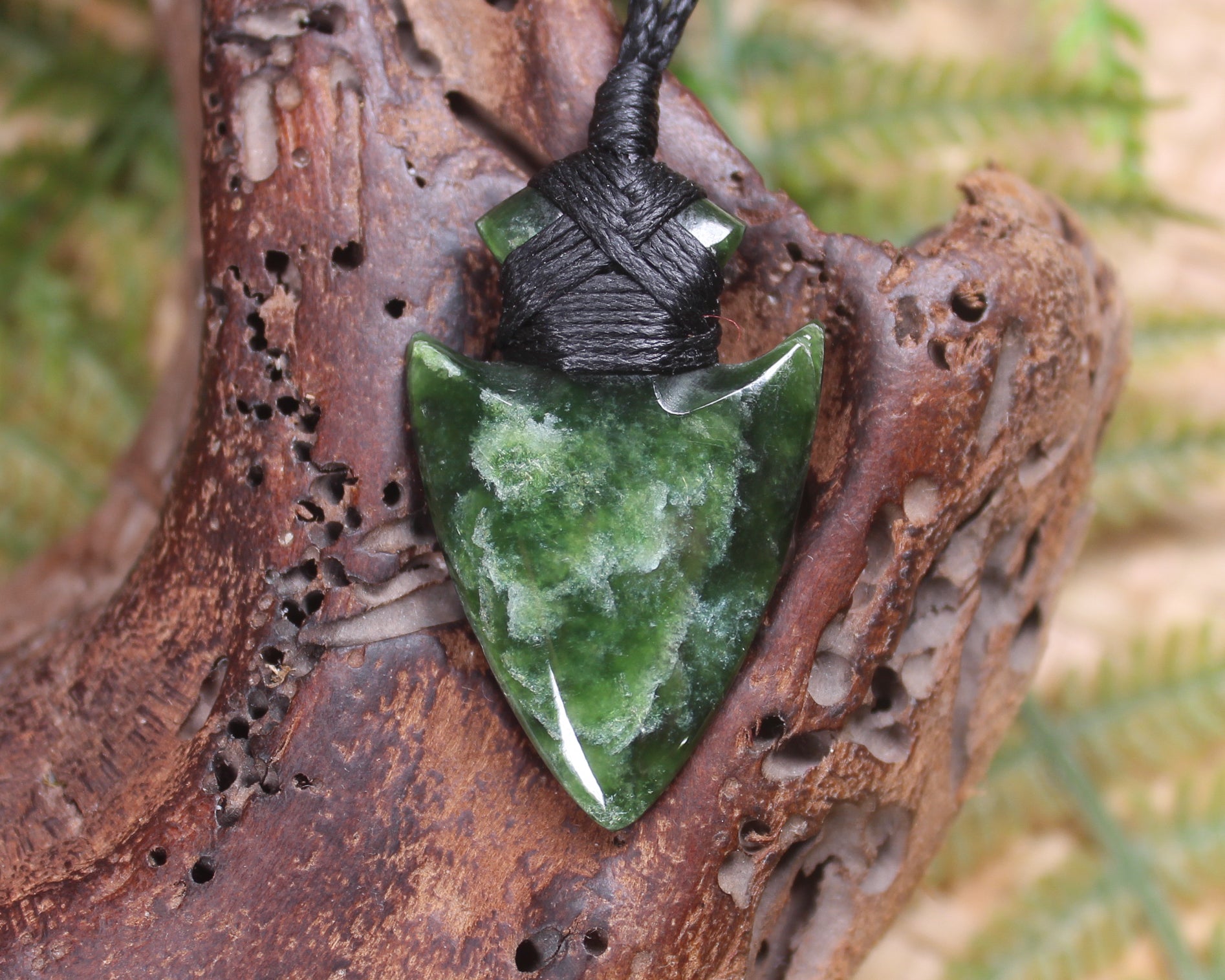 Kawakawa Pounamu Arrowhead Pendant - NZ Greenstone