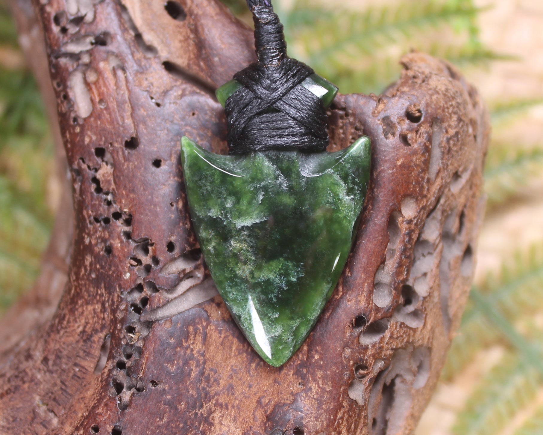 Kawakawa Pounamu Arrowhead Pendant - NZ Greenstone