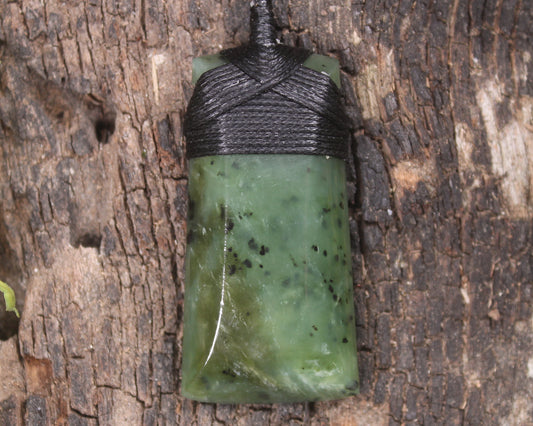 Hapopo Pounamu Toki - NZ Greenstone
