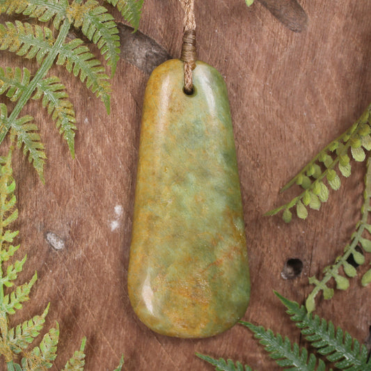 Flower Jade Pounamu Toki