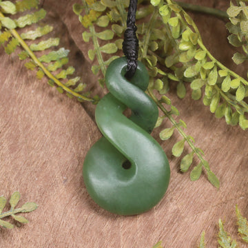 Twist or Pikorua carved from Hapopo Pounamu - NZ Greenstone
