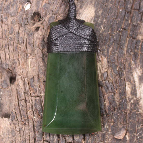 Kawakawa Pounamu Toki