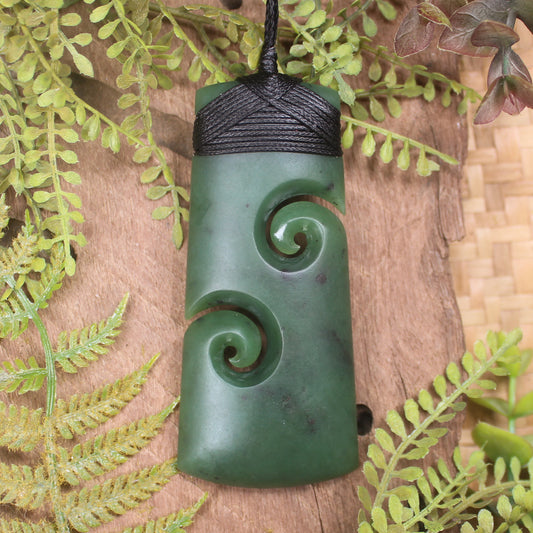 Hapopo Pounamu Toki with Koru - NZ Greenstone