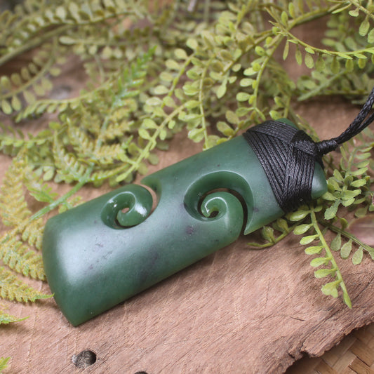 Hapopo Pounamu Toki with Koru - NZ Greenstone