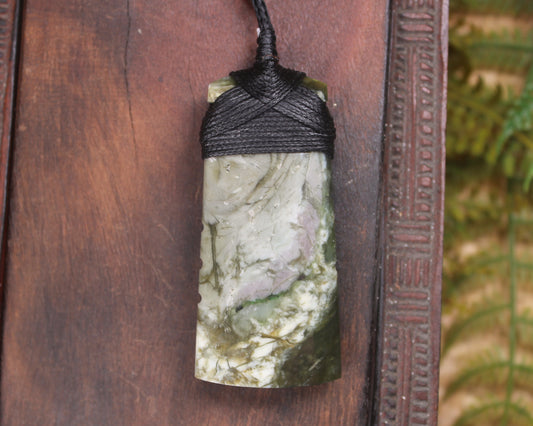 Hapopo Pounamu Toki