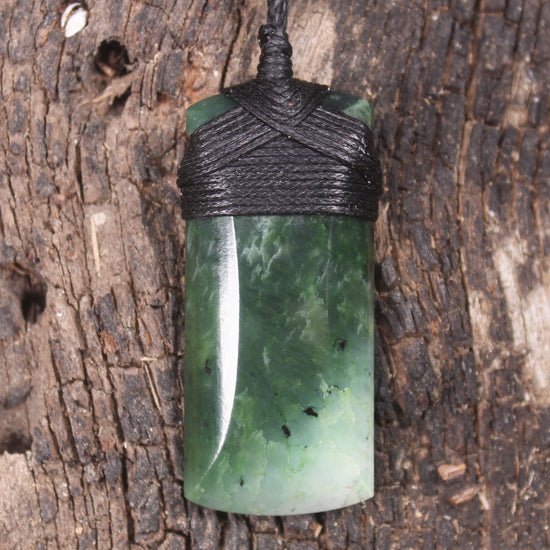 Kawakawa Pounamu Toki