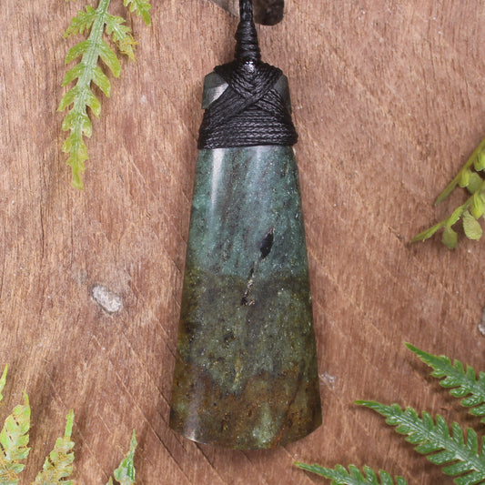 Fuchsite toki pendant