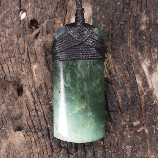 Kawakawa Pounamu Toki
