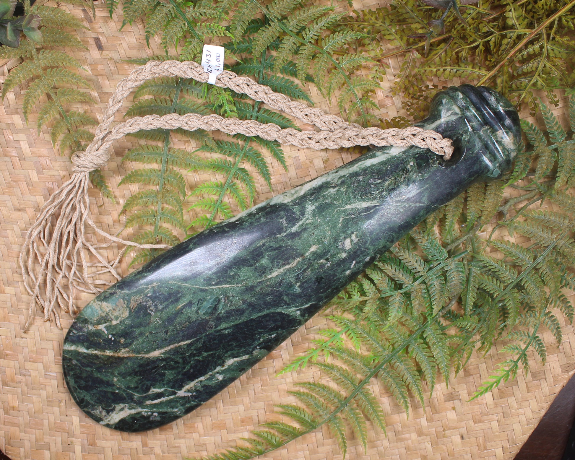 Mere carved from Serpentine Pounamu - NZ Greenstone