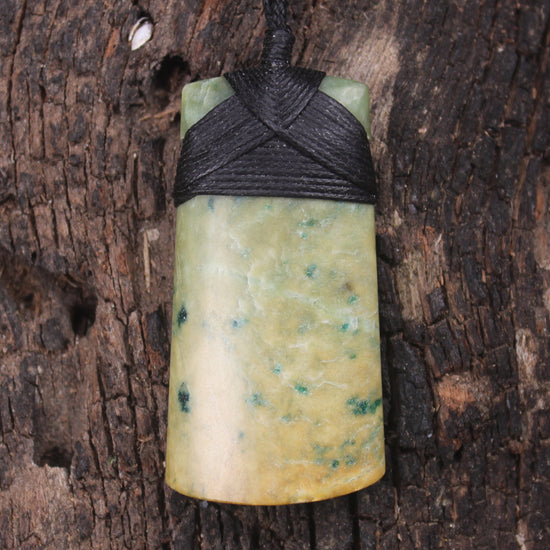 Flower Jade Pounamu Toki Pendant - NZ Greenstone