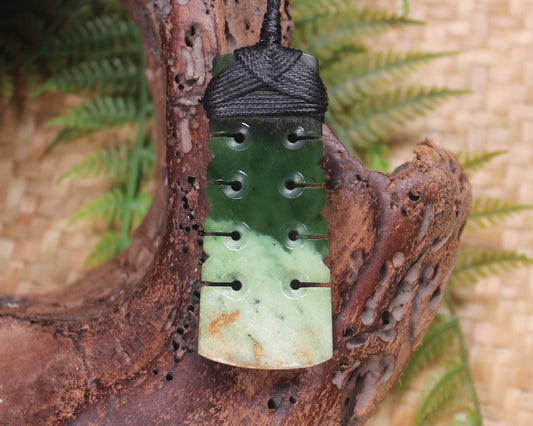 Rimu Pounamu Toki