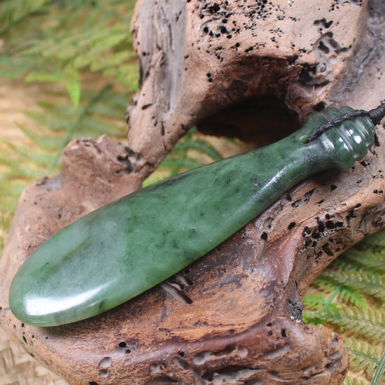Mere or Patu carved from Hapopo Pounamu - NZ Greenstone
