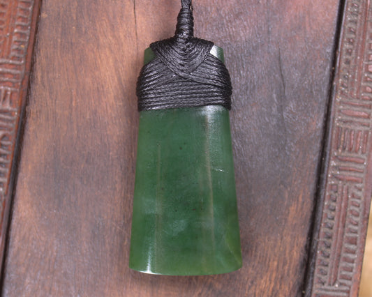 Kawakawa Pounamu Toki
