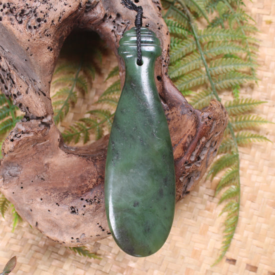 Mere or Patu carved from Hapopo Pounamu - NZ Greenstone