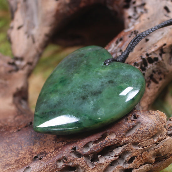 Heart carved from Kawakawa Pounamu - NZ Greenstone