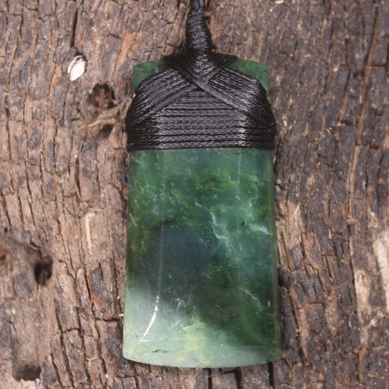 Kawakawa Pounamu Toki