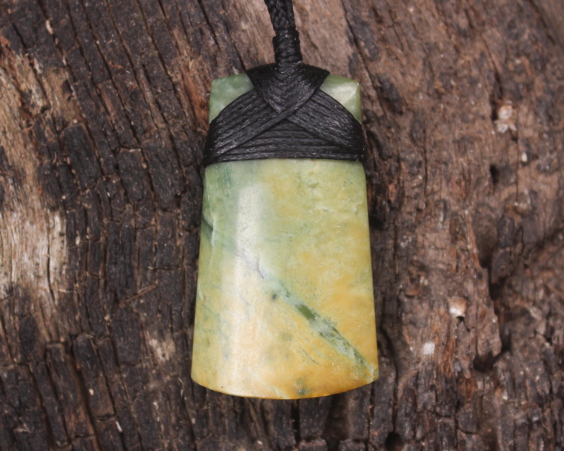 Flower Jade Pounamu Toki Pendant - NZ Greenstone