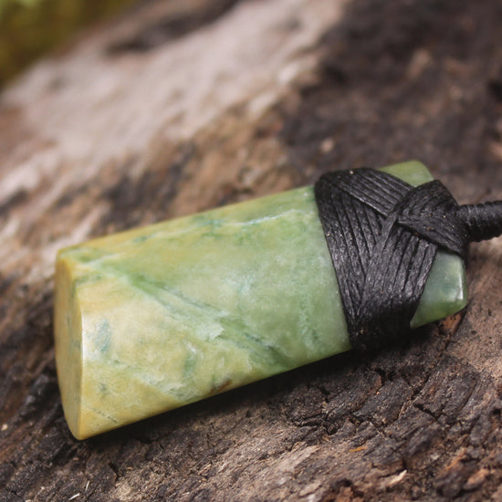 Flower Jade Pounamu Toki Pendant - NZ Greenstone