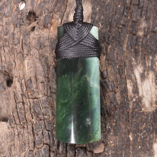 Kawakawa Pounamu Toki