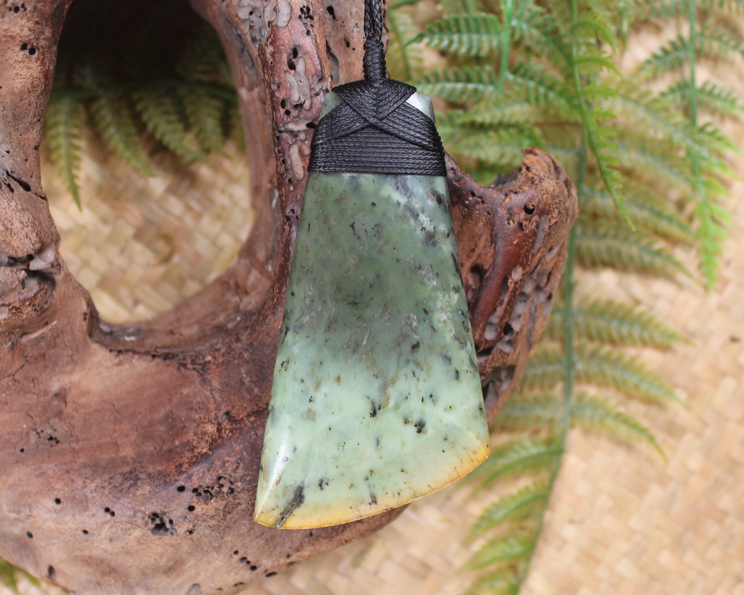 Toki or Adze Pendant carved from Flower Jade Pounamu - NZ Greenstone