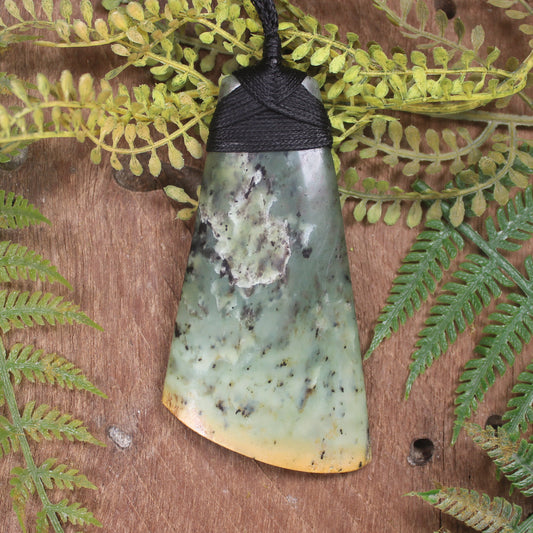 Flower Jade Pounamu Toki