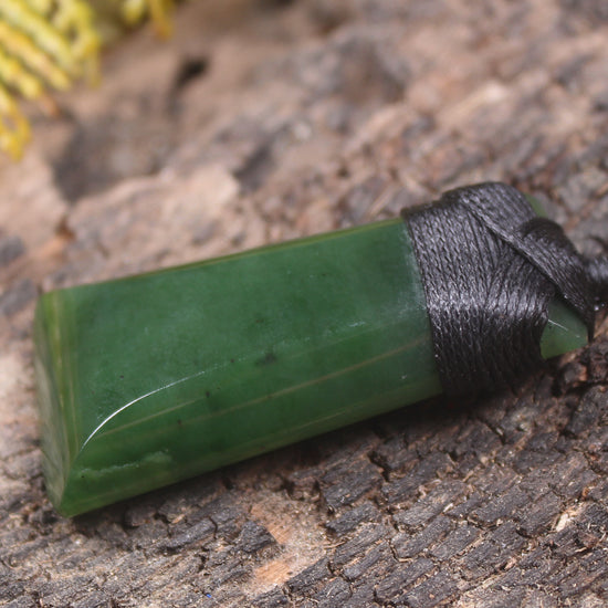 Kawakawa Pounamu Toki