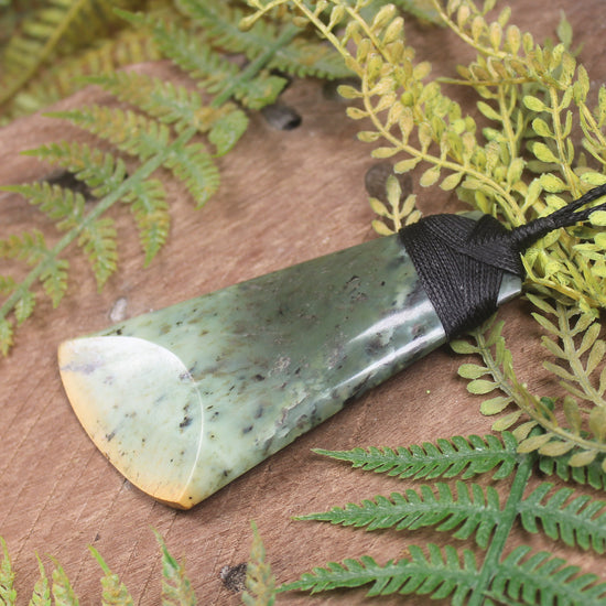 Flower Jade Pounamu Toki