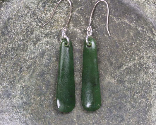 Roimata or Teardrop earrings carved from Kawakawa Pounamu - NZ Greenstone