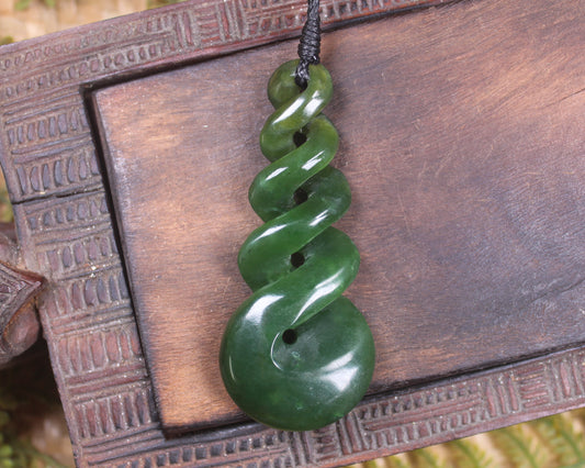Twist carved from Kawakawa Pounamu - NZ Greenstone