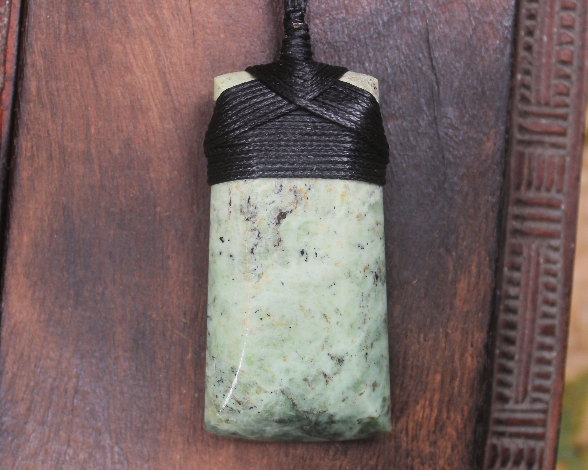 Hapopo Pounamu Toki - NZ Greenstone