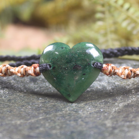 Adjustable cord bracelet with Kawakawa Pounamu