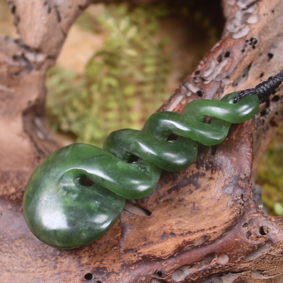 Twist carved from Kawakawa Pounamu - NZ Greenstone