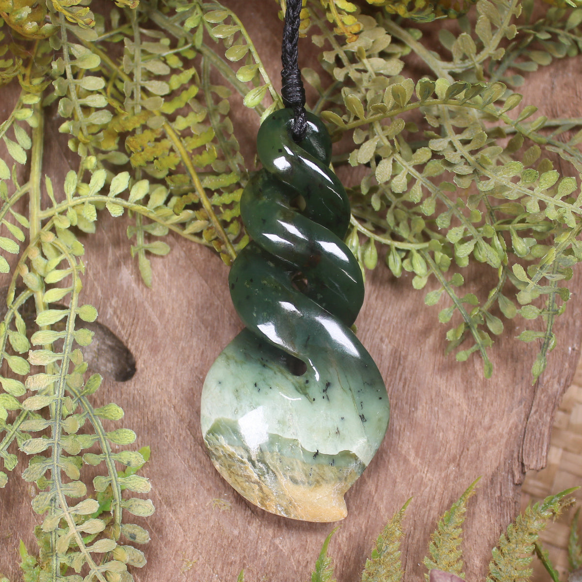 Twist carved from Kawakawa Pounamu - NZ Greenstone