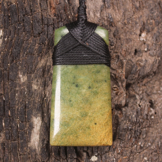Flower Jade Pounamu Toki