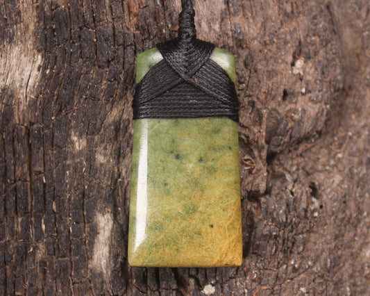 Flower Jade Pounamu Toki