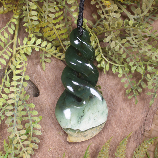 Twist carved from Kawakawa Pounamu - NZ Greenstone